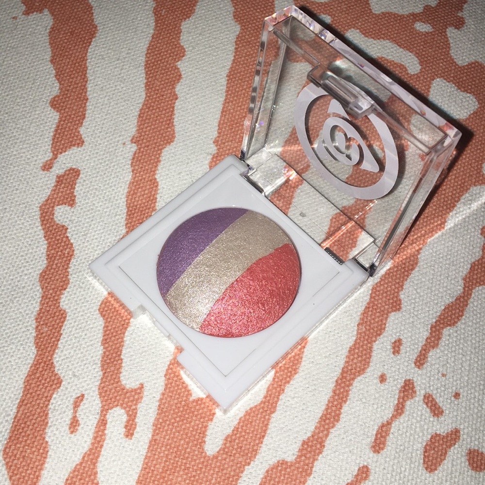 New MaryKay at play baked eye trio Sunset Beach